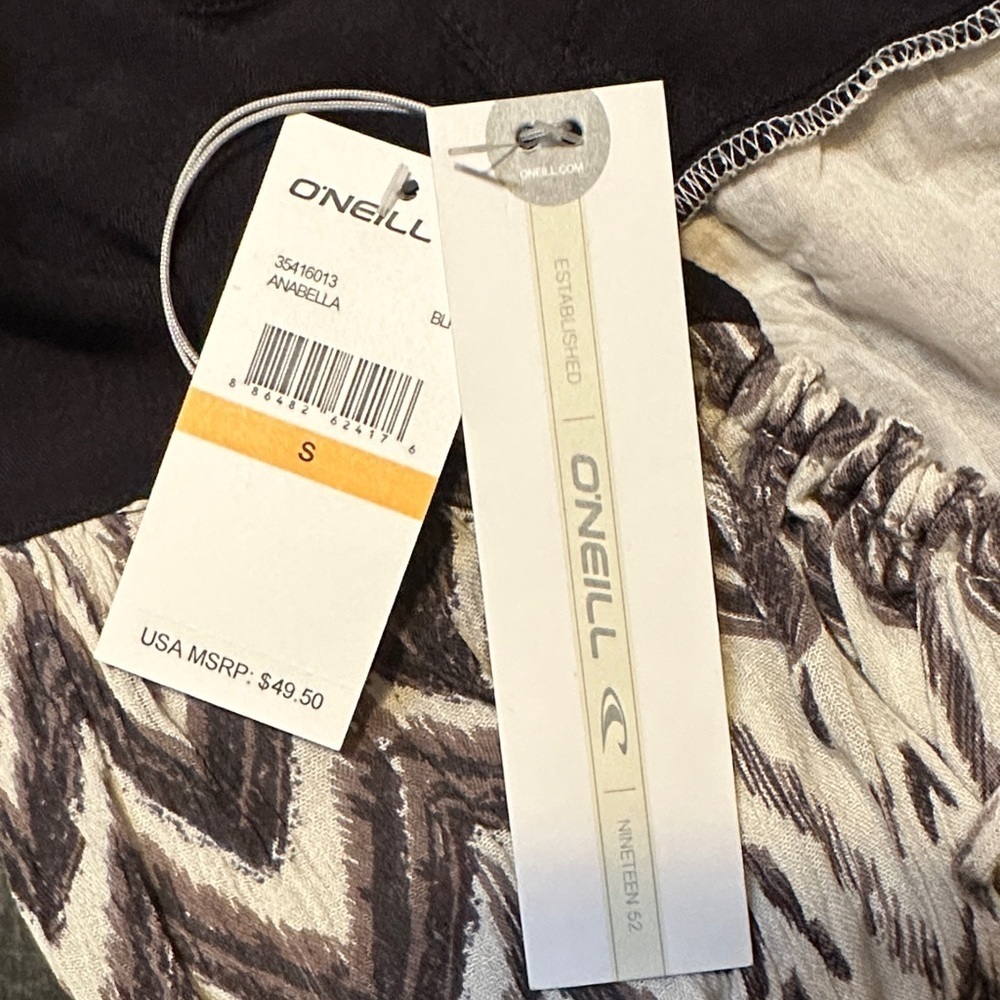 O'Neill Black and White Chevron Mini Dress - Picture 6 of 9